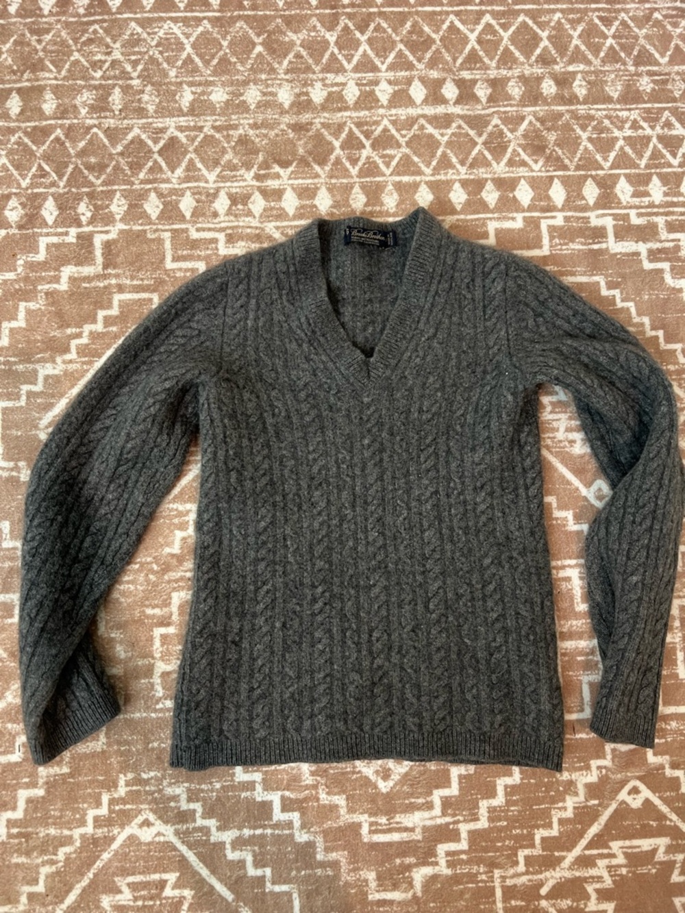 Kids Brooks Brothers Gray Italian Cashmere V-Neck Sweater.  See Photos for Flaws